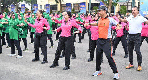 Polda Jambi Gelar Olahraga Bersama TNI - Polri dan Masyarakat, Perkuat Sinegritas Menuju Hari Bhayangkara Ke-80
